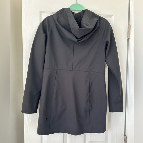Lululemon rain jacket - Picture 2 of 4